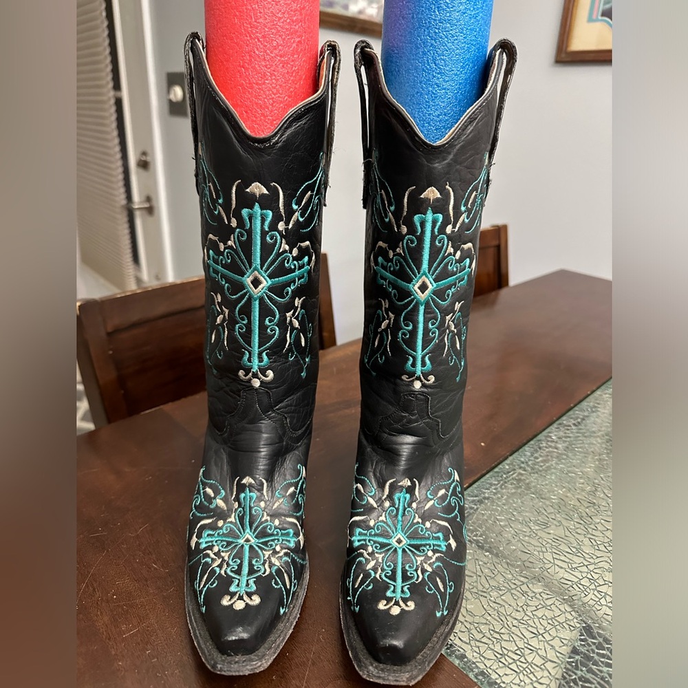 Circle G by Corral Women's Cowboy Embroidered Turquoise Cross Boots L5101
